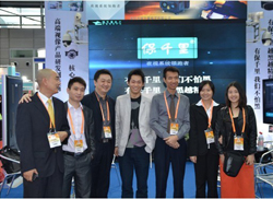 ��ǧ��ҹҕ�x��չ��ʮ�Čø߽���(hu��)���F(xi��n)���˚ⱬ��