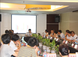 ��Ѹ�_(d��)�e�k���R�ąf(xi��)��ͻ���؇��������}�İ��깤����(hu��)�h