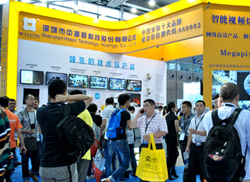 2013���ڰ������������չ�F(xi��n)����ҕ�l�C���\�I�̃�(y��u)��