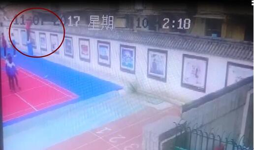 ����Ͱ׃���ӹ��ߣ�һ�W(xu��)��������Ͱ����������r��