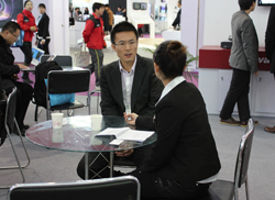 �L����Ӣ�w�ؿƼ��ɷ����޹�˾�Ј����O(ji��n)�wС�x